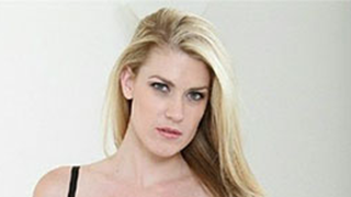 Alexandra Belle